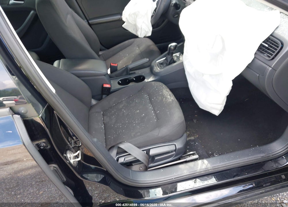 2015 VOLKSWAGEN JETTA VIN: 3VW2K7AJ7FM290517