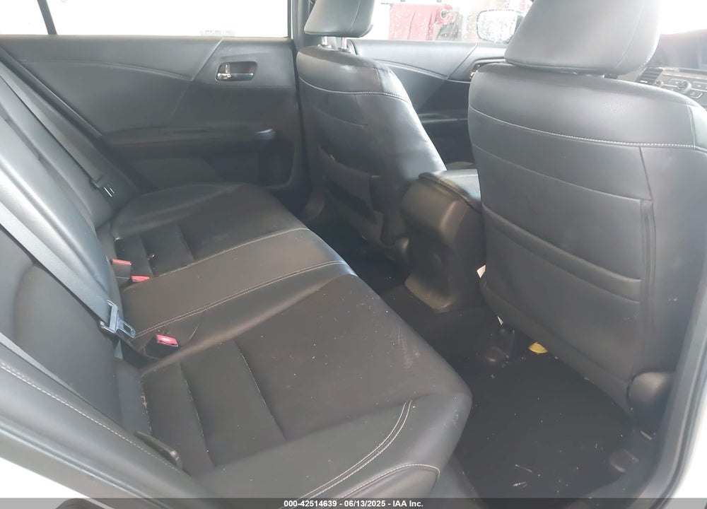2017 HONDA ACCORD VIN: 1HGCR2F56HA143320