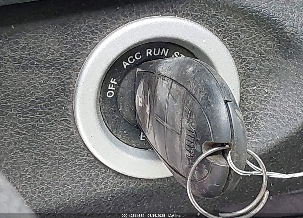 2014 RAM 1500 VIN: 1C6RR7KTXES419182