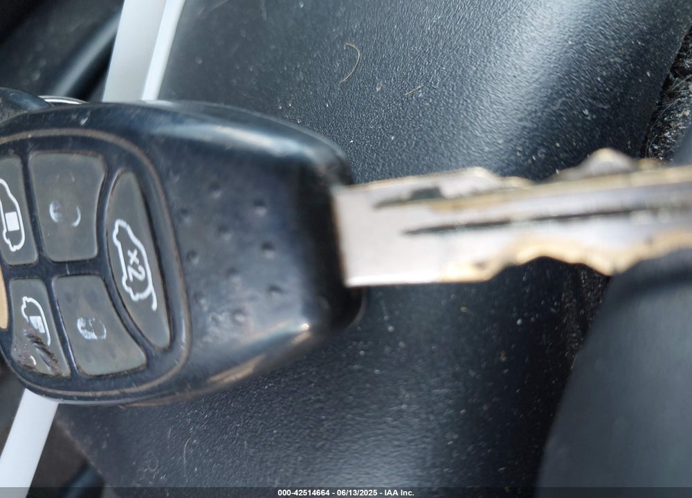 2007 DODGE GRAND CARAVAN SXT VIN: 2D4GP44L67R169495