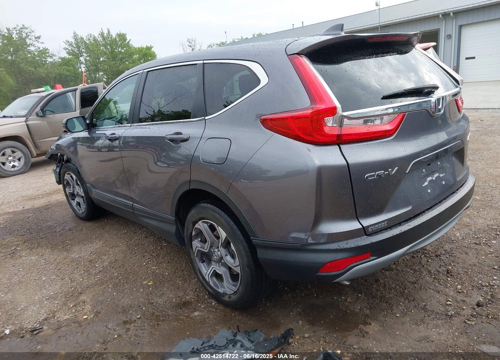 2018 HONDA CR-V VIN: 7FARW2H83JE075598