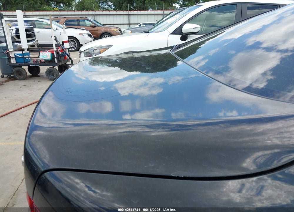 2008 LEXUS LS460 VIN: JTHBL46F585082517