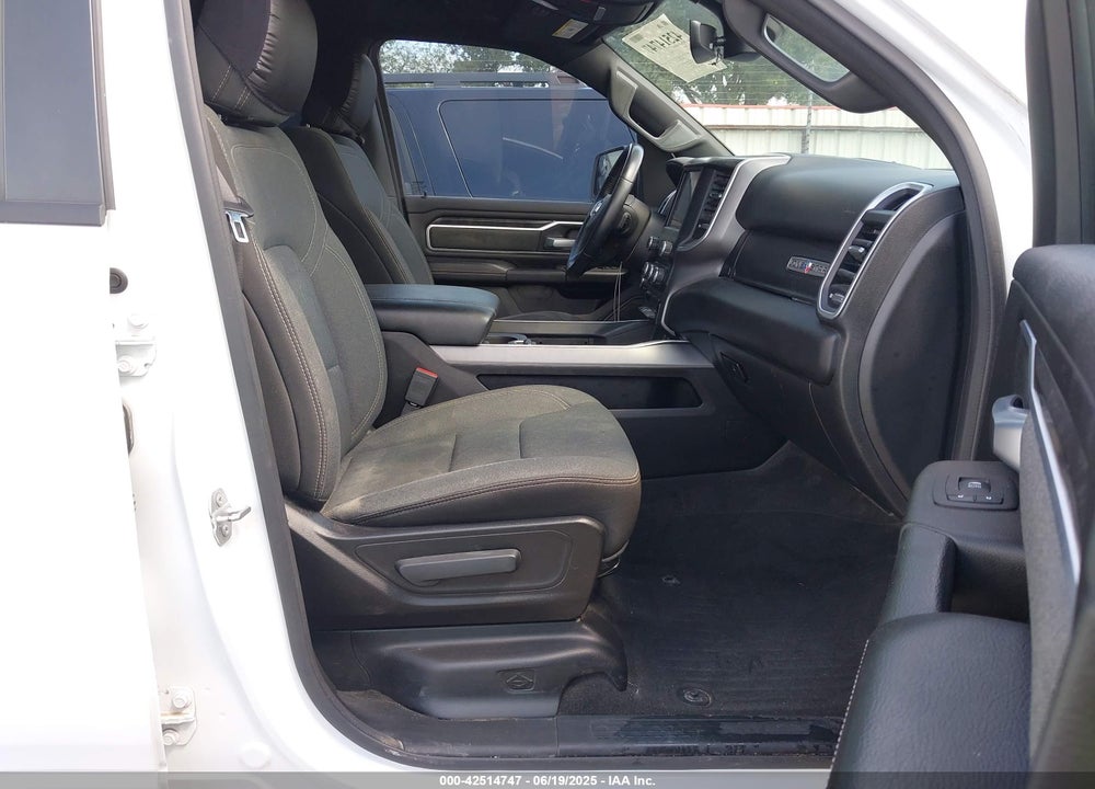 2022 RAM 1500 VIN: 1C6RREBT8NN190343