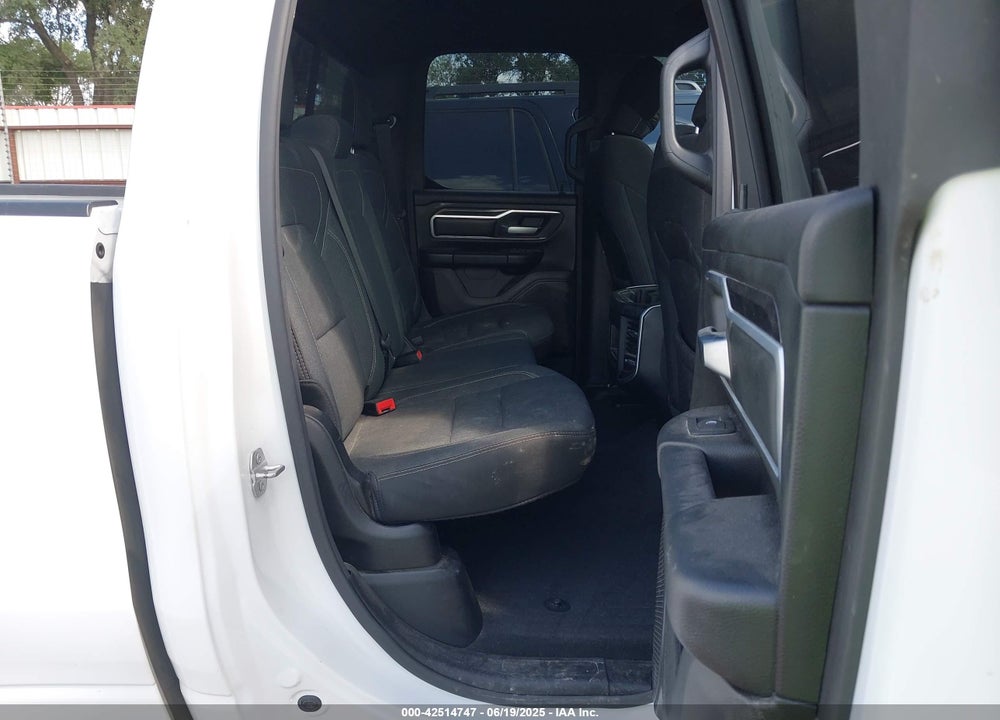 2022 RAM 1500 VIN: 1C6RREBT8NN190343