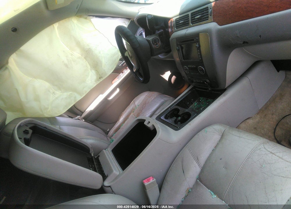 2007 GMC YUKON VIN: 1GKFC13027J128364