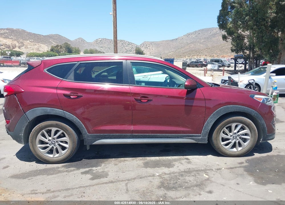 2017 HYUNDAI TUCSON VIN: KM8J33A4XHU331103
