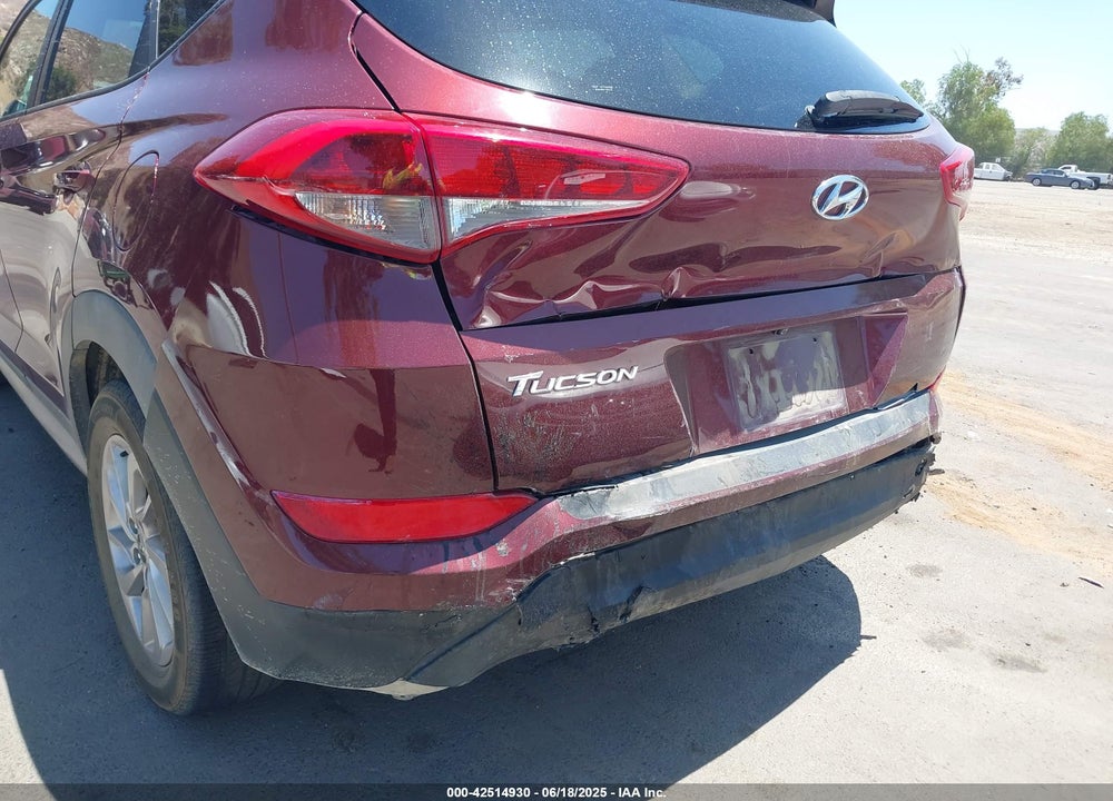 2017 HYUNDAI TUCSON VIN: KM8J33A4XHU331103