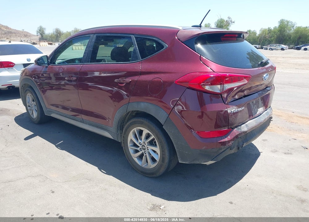 2017 HYUNDAI TUCSON VIN: KM8J33A4XHU331103