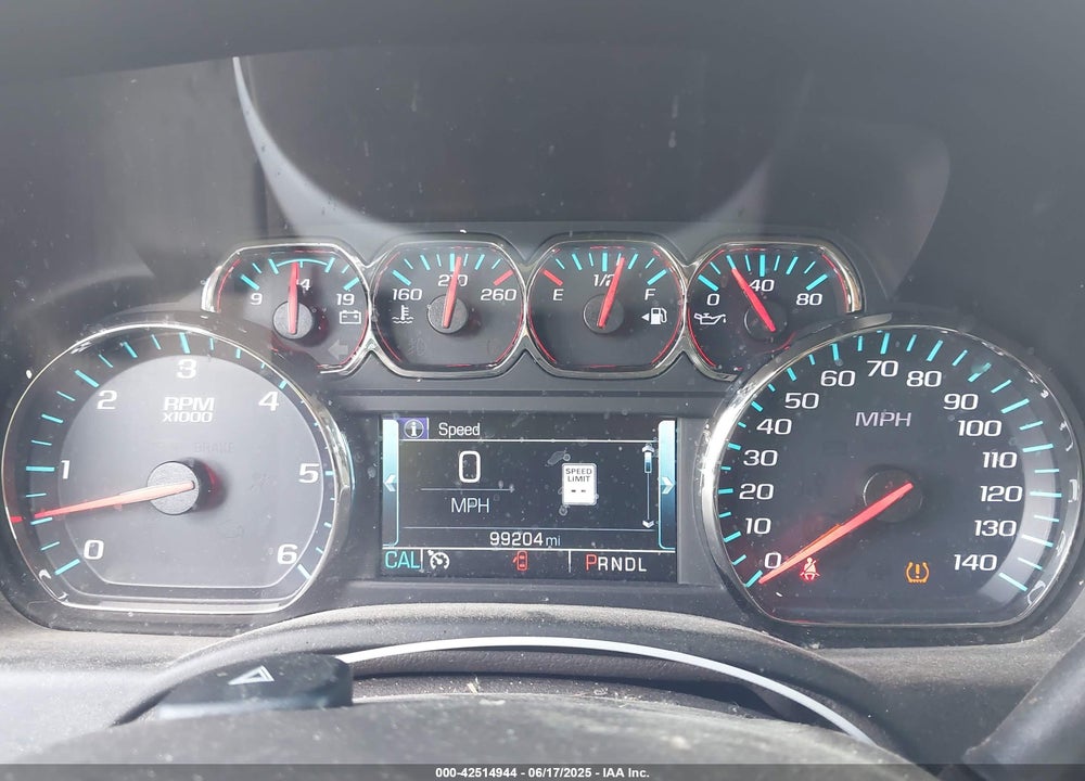 2018 CHEVROLET SUBURBAN VIN: 1GNSKHKC0JR397772