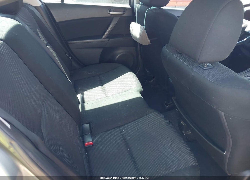 2012 MAZDA 3 I SPORT VIN: JM1BL1UG8C1555371