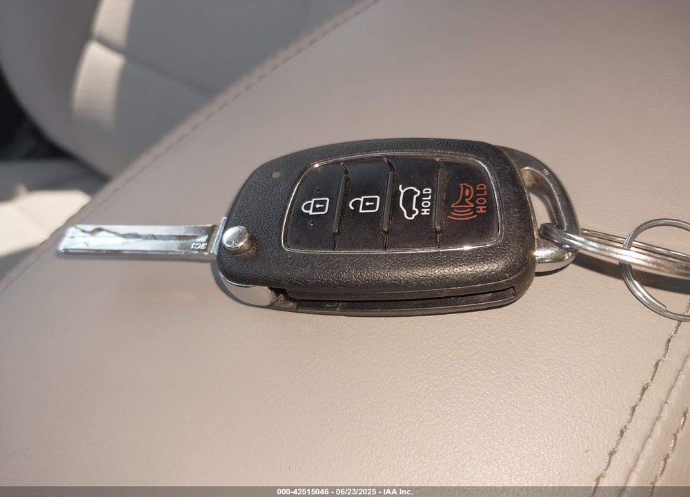 2019 HYUNDAI TUCSON VIN: KM8J2CA49KU894685