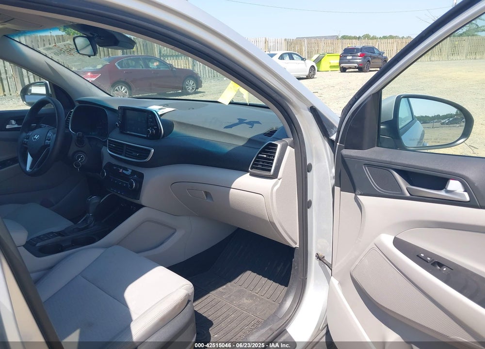 2019 HYUNDAI TUCSON VIN: KM8J2CA49KU894685