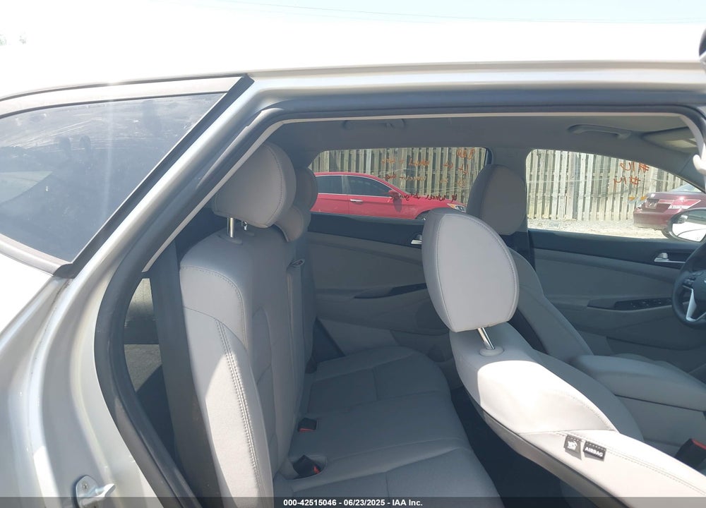2019 HYUNDAI TUCSON VIN: KM8J2CA49KU894685