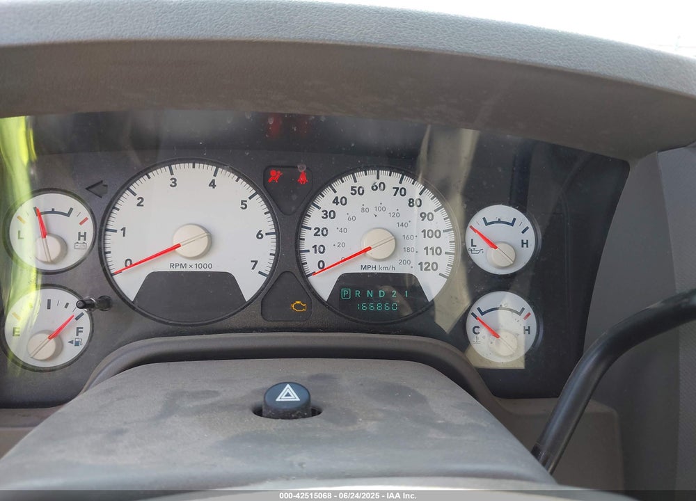 2008 DODGE RAM 1500 VIN: 1D7HA18NX8J242232