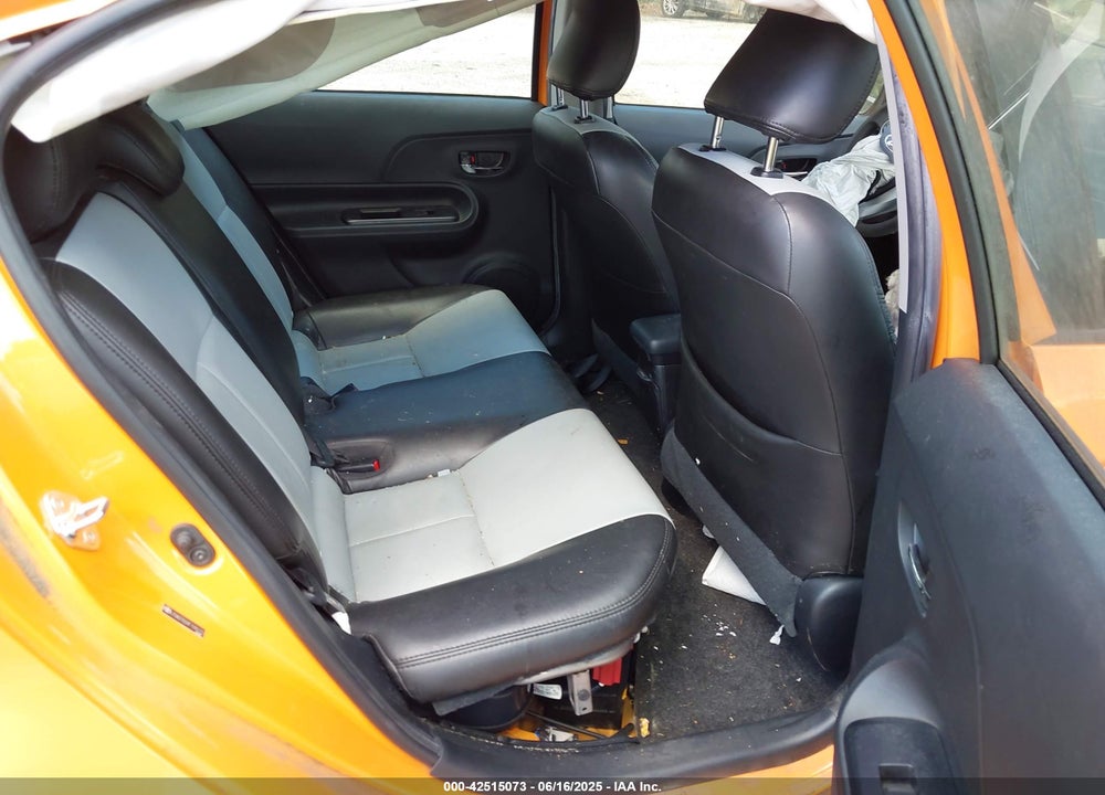 2015 TOYOTA PRIUS C VIN: JTDKDTB34F1090732