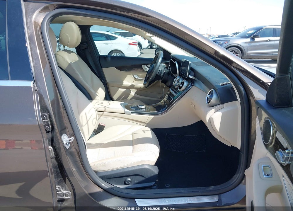 2017 MERCEDES-BENZ C 300 VIN: WDDWF4JB7HR308019
