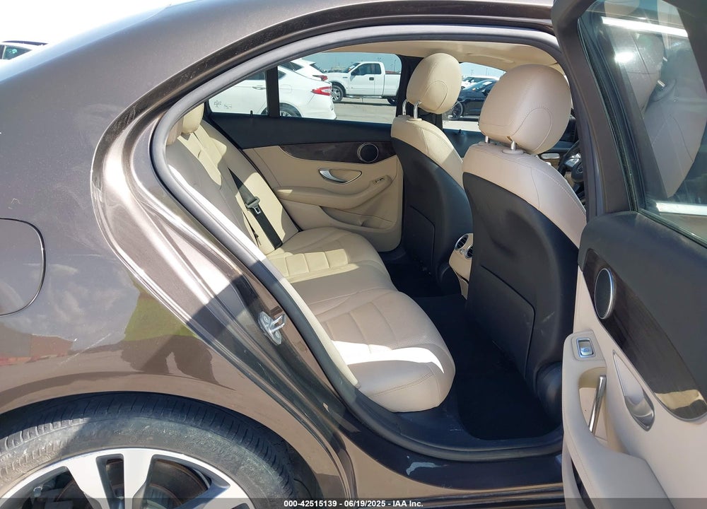 2017 MERCEDES-BENZ C 300 VIN: WDDWF4JB7HR308019