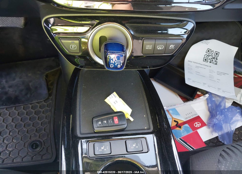 2022 TOYOTA PRIUS PRIME LE VIN: JTDKAMFP8N3211485