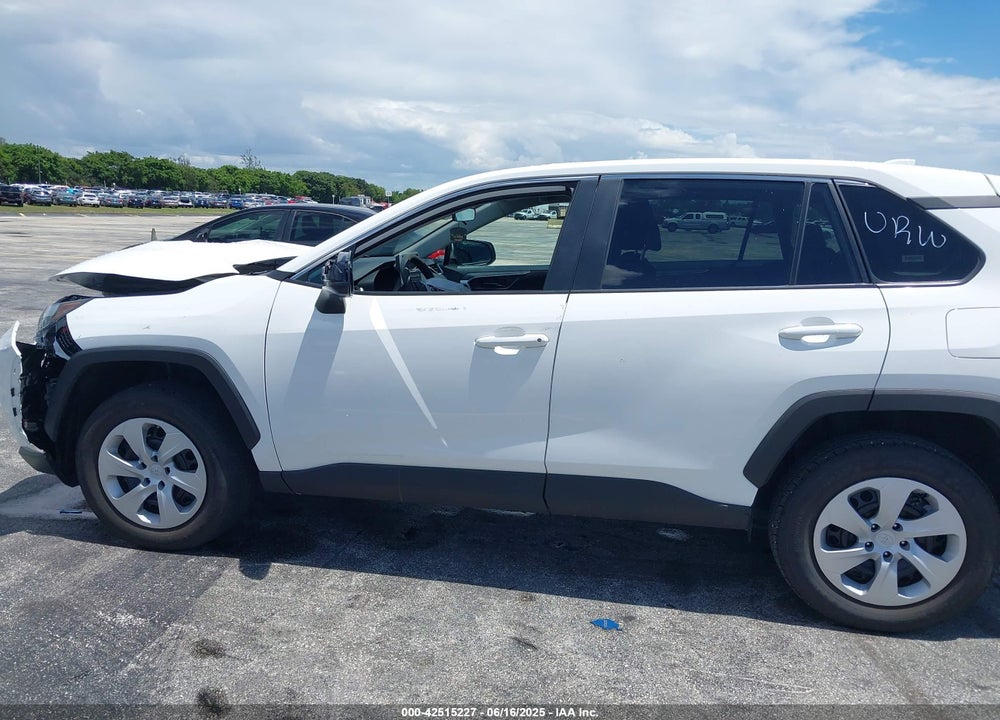 2024 TOYOTA RAV4 LE VIN: 2T3H1RFV5RW313027