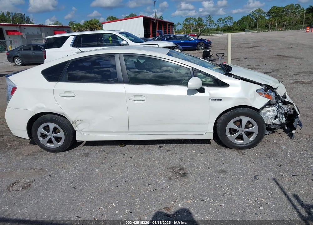 2013 TOYOTA PRIUS TWO VIN: JTDKN3DU4D1733323
