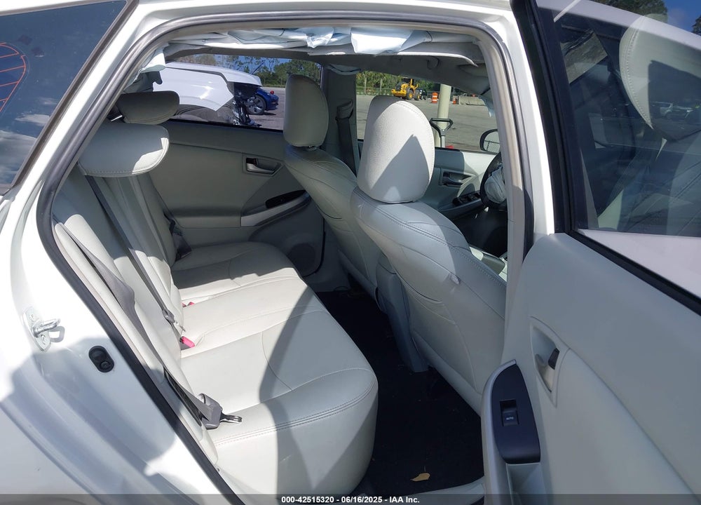 2013 TOYOTA PRIUS TWO VIN: JTDKN3DU4D1733323