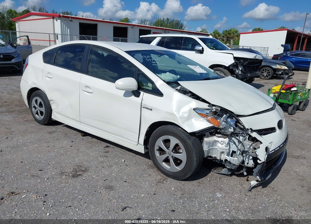 2013 TOYOTA PRIUS TWO VIN: JTDKN3DU4D1733323