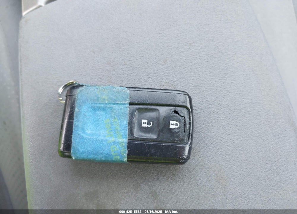 2005 TOYOTA PRIUS VIN: JTDKB20U857042643