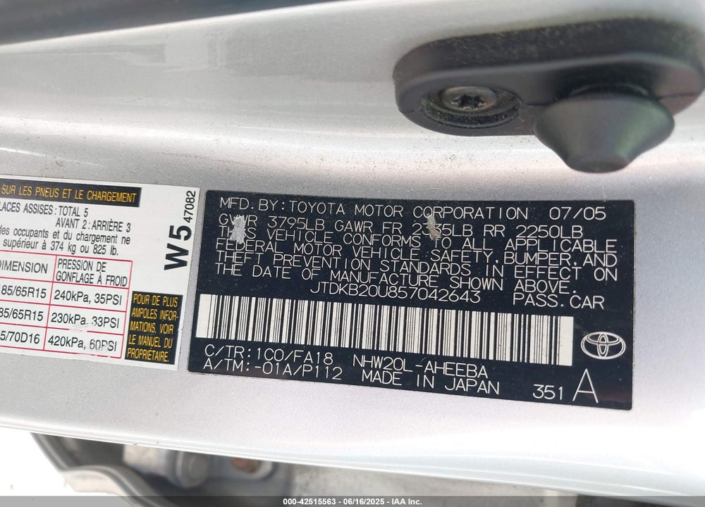 2005 TOYOTA PRIUS VIN: JTDKB20U857042643