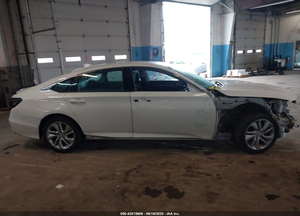 2018 HONDA ACCORD VIN: 1HGCV1F10JA223432