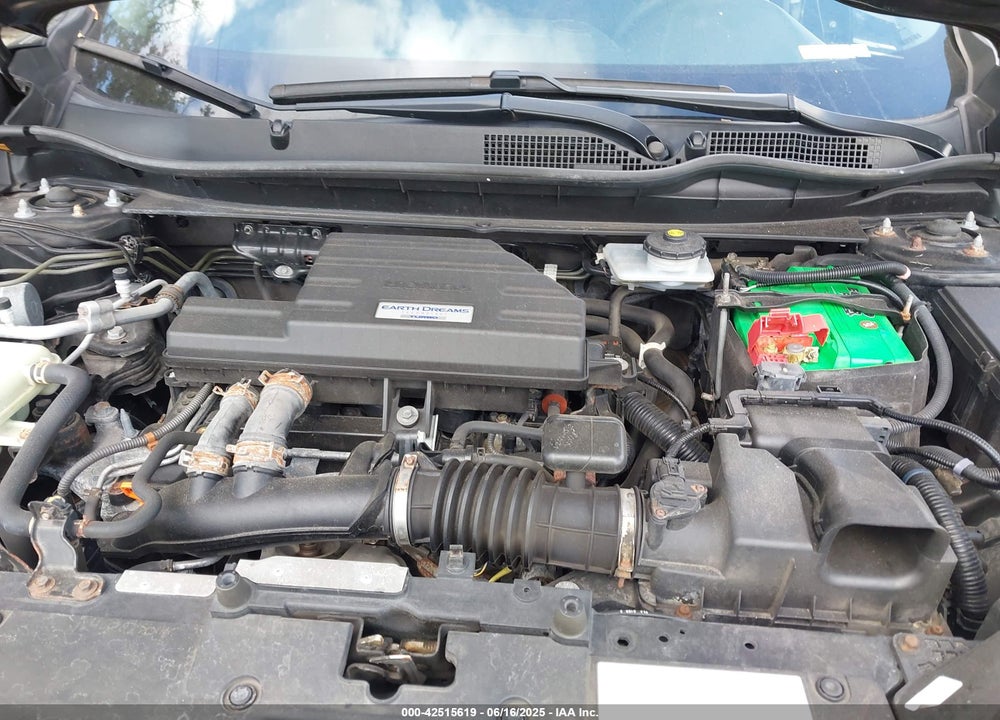 2018 HONDA CR-V VIN: 2HKRW2H27JH139750