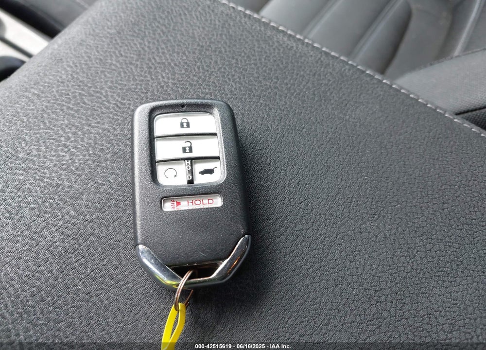2018 HONDA CR-V VIN: 2HKRW2H27JH139750