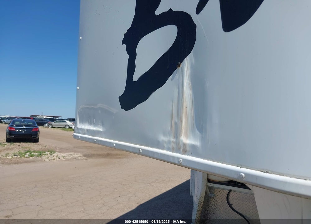2012 BISON 280 TRAILHEAD HORSE TRAILER VIN: 51Y335727C2002458