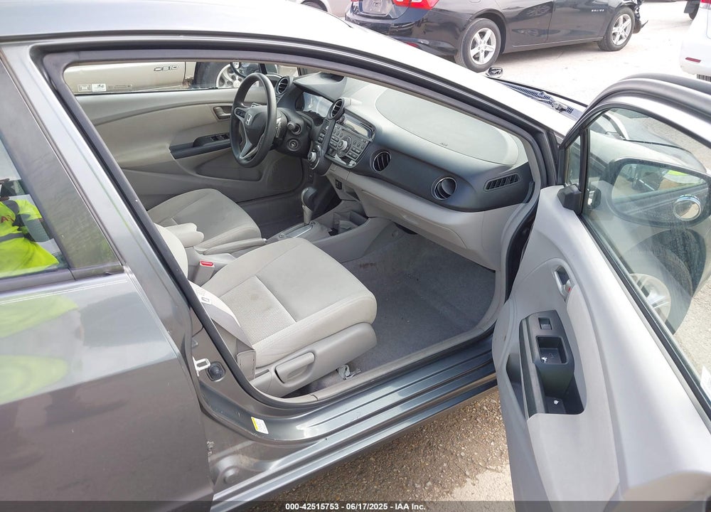 2011 HONDA INSIGHT VIN: JHMZE2H72BS010556