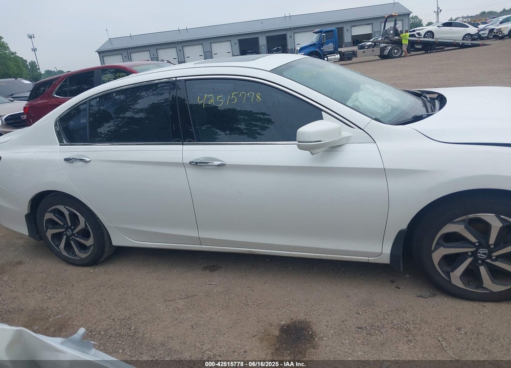 2016 HONDA ACCORD VIN: 1HGCR3F81GA009782