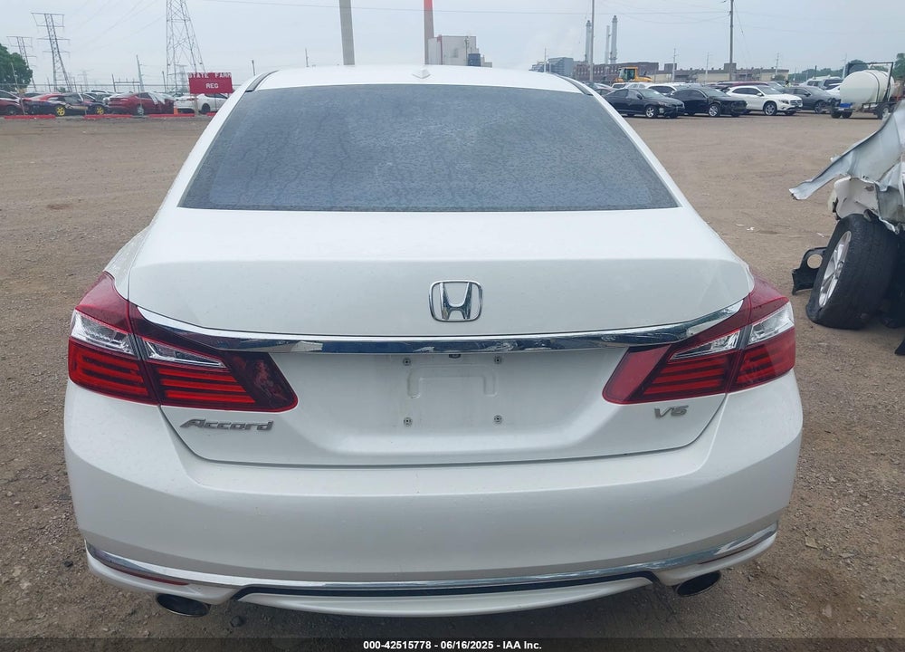 2016 HONDA ACCORD VIN: 1HGCR3F81GA009782