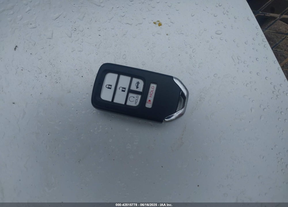 2016 HONDA ACCORD VIN: 1HGCR3F81GA009782