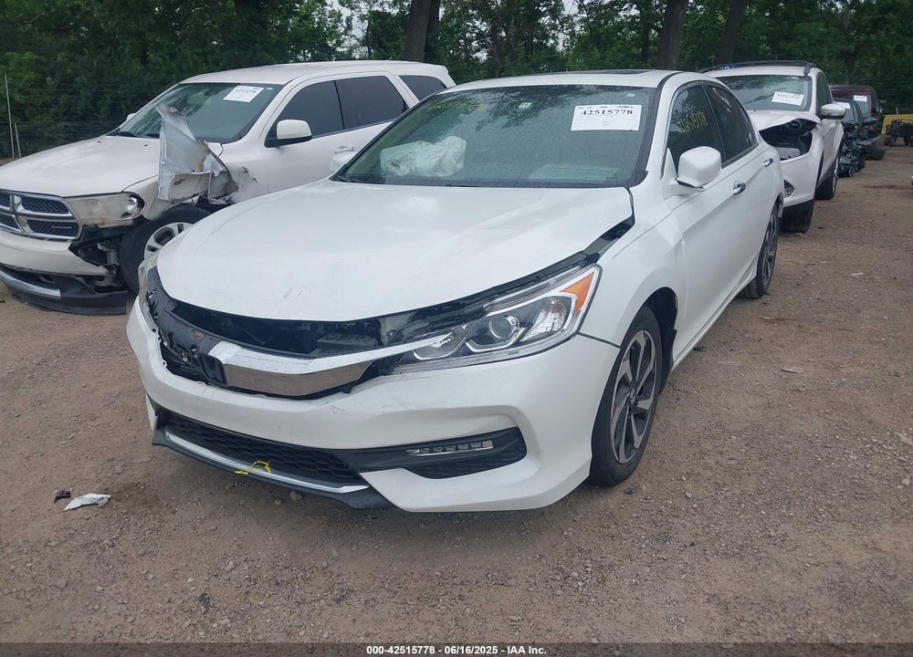 2016 HONDA ACCORD VIN: 1HGCR3F81GA009782