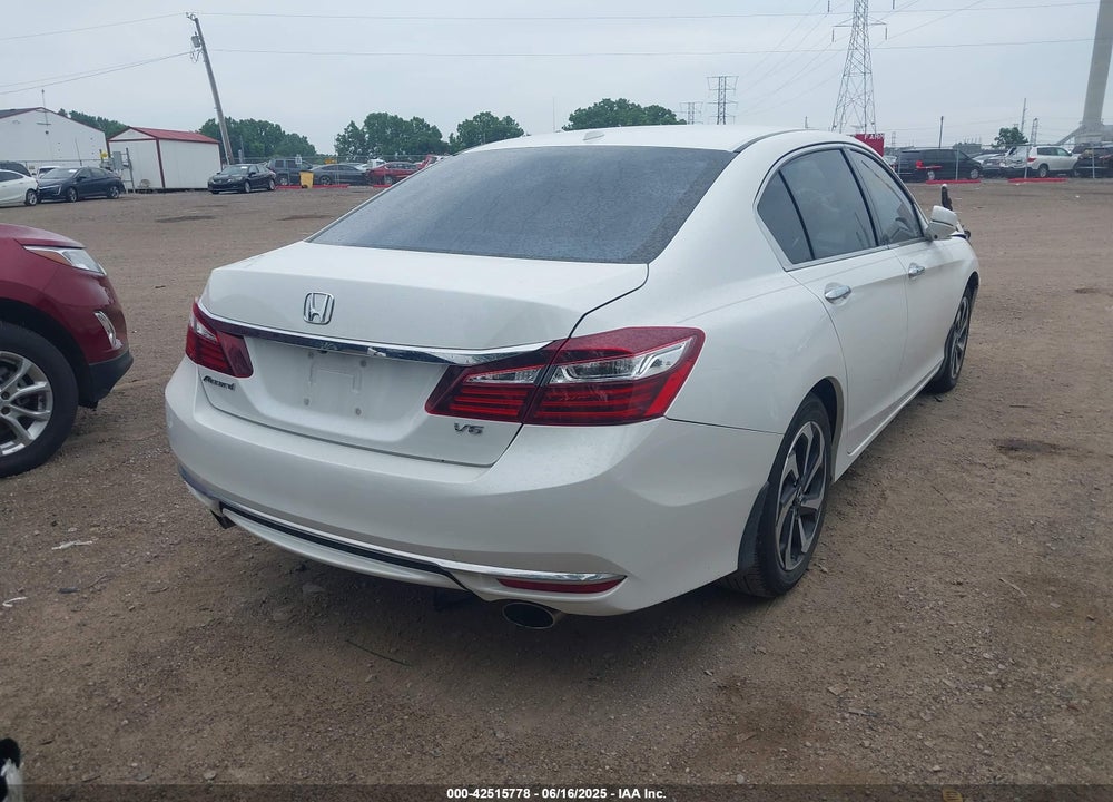 2016 HONDA ACCORD VIN: 1HGCR3F81GA009782