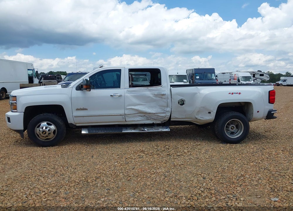 2015 CHEVROLET SILVERADO 3500HD HIGH COUNTRY VIN: 1GC4K1E88FF565988