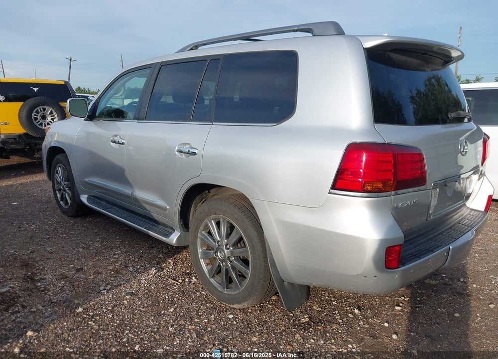 2011 LEXUS LX 570 VIN: JTJHY7AX9B4068872