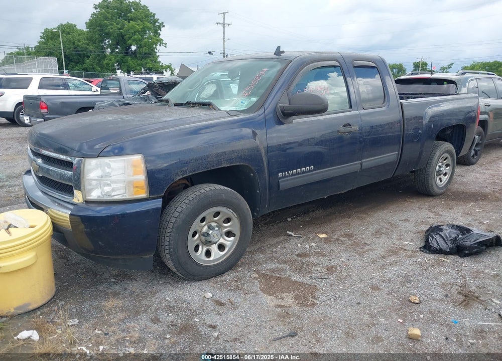 2011 CHEVROLET SILVERADO 1500 LS VIN: 1GCRCREA1BZ369548
