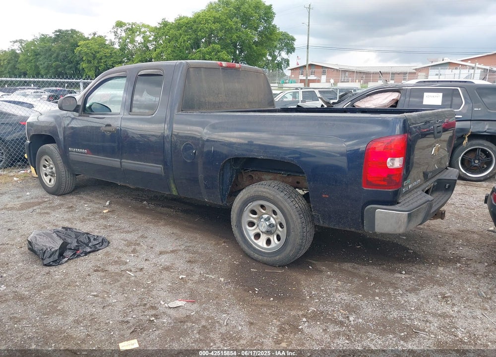 2011 CHEVROLET SILVERADO 1500 LS VIN: 1GCRCREA1BZ369548