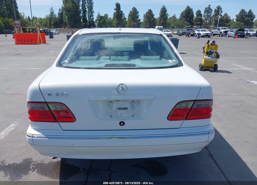 2001 MERCEDES-BENZ E 320 VIN: WDBJF65J11B368716
