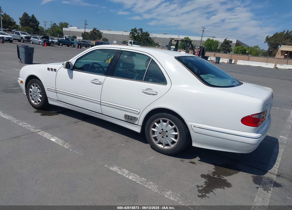 2001 MERCEDES-BENZ E 320 VIN: WDBJF65J11B368716