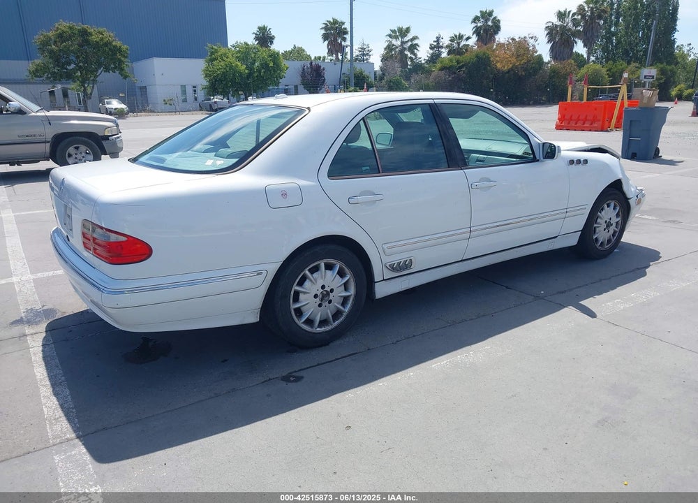 2001 MERCEDES-BENZ E 320 VIN: WDBJF65J11B368716