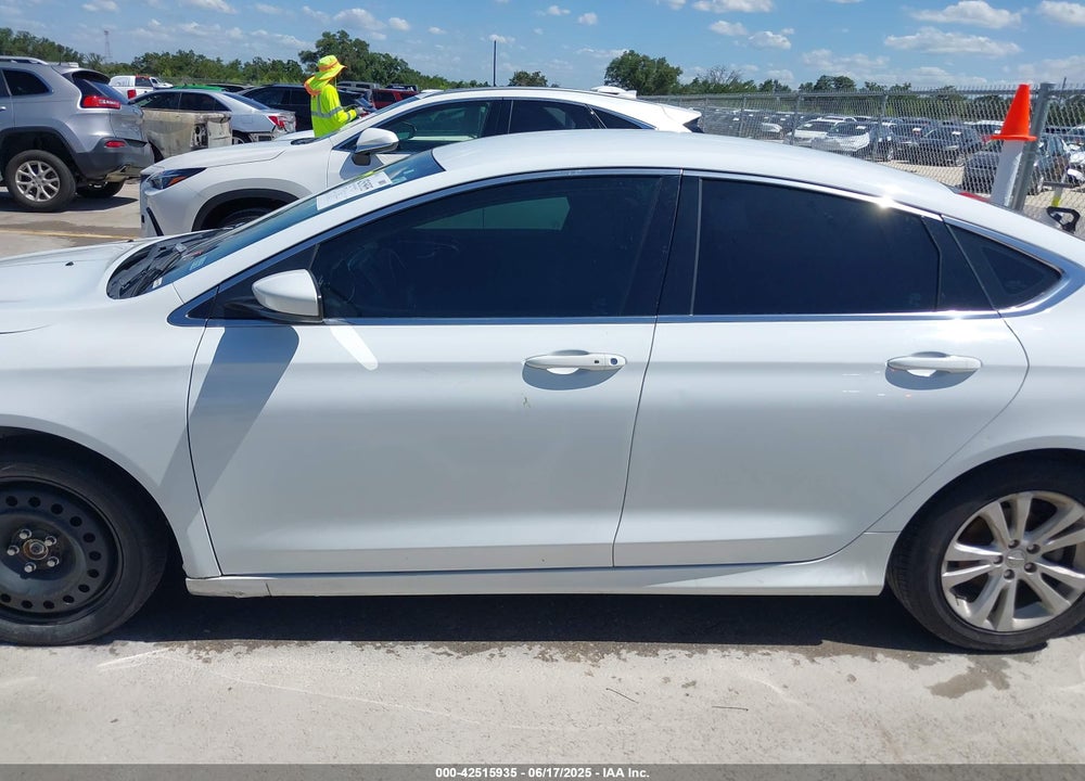 2016 CHRYSLER 200 VIN: 1C3CCCABXGN166243