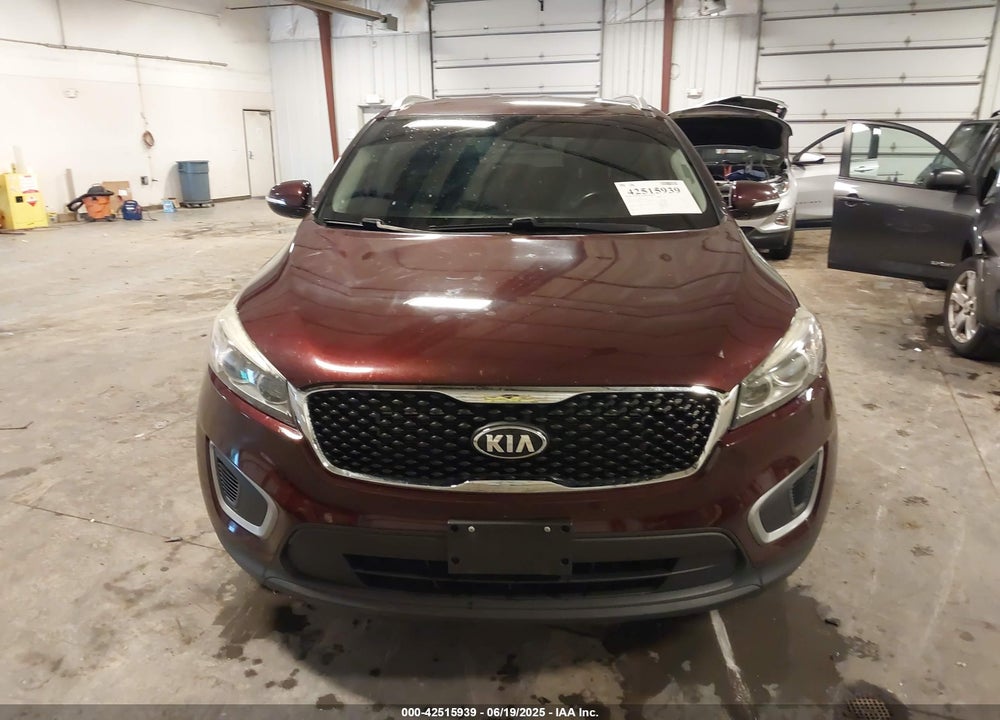 2016 KIA SORENTO VIN: 5XYPGDA33GG173882