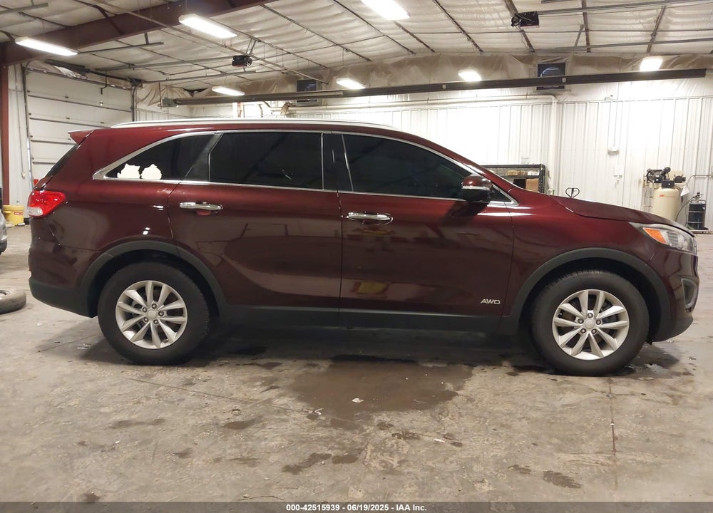 2016 KIA SORENTO VIN: 5XYPGDA33GG173882