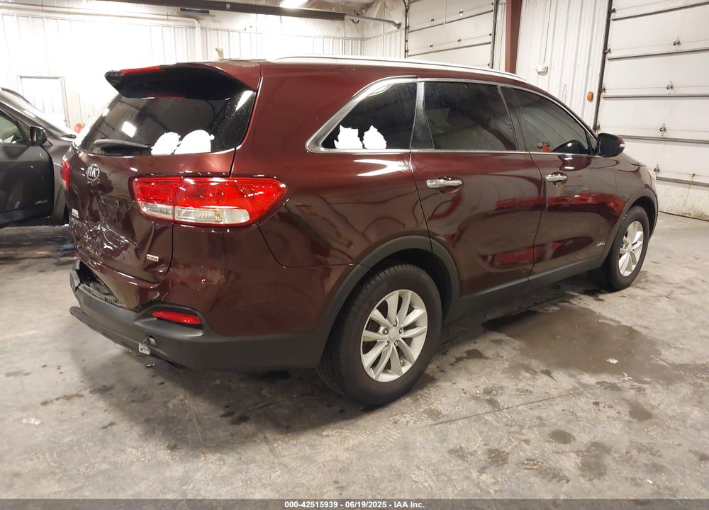 2016 KIA SORENTO VIN: 5XYPGDA33GG173882