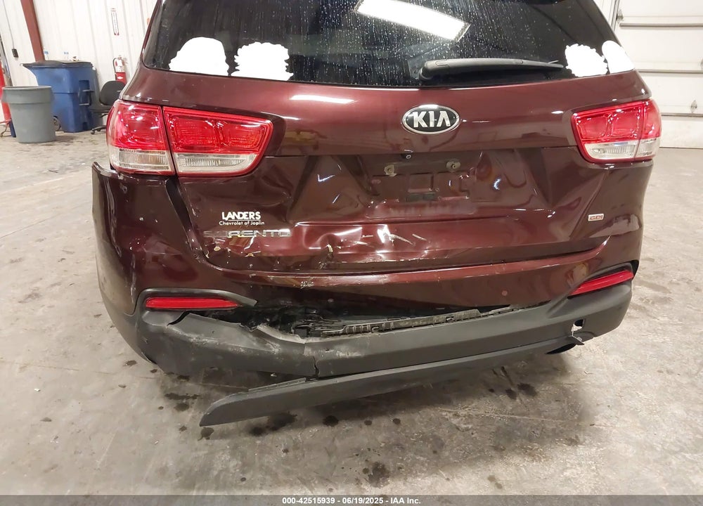 2016 KIA SORENTO VIN: 5XYPGDA33GG173882